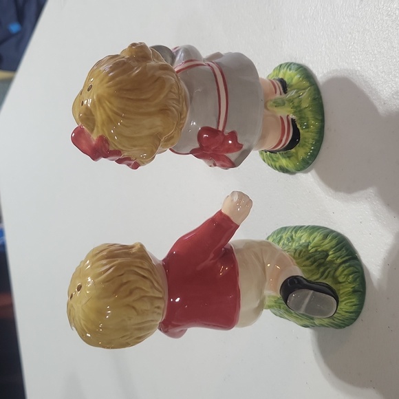 2006 TM,SCS Campbell's Soup Kids Salt & Pepper Shakers - Picture 3 of 12